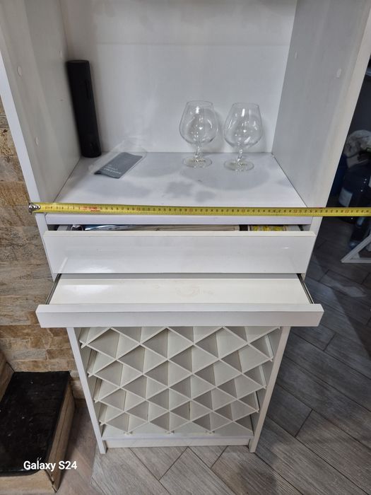 Шафа для алкоголю