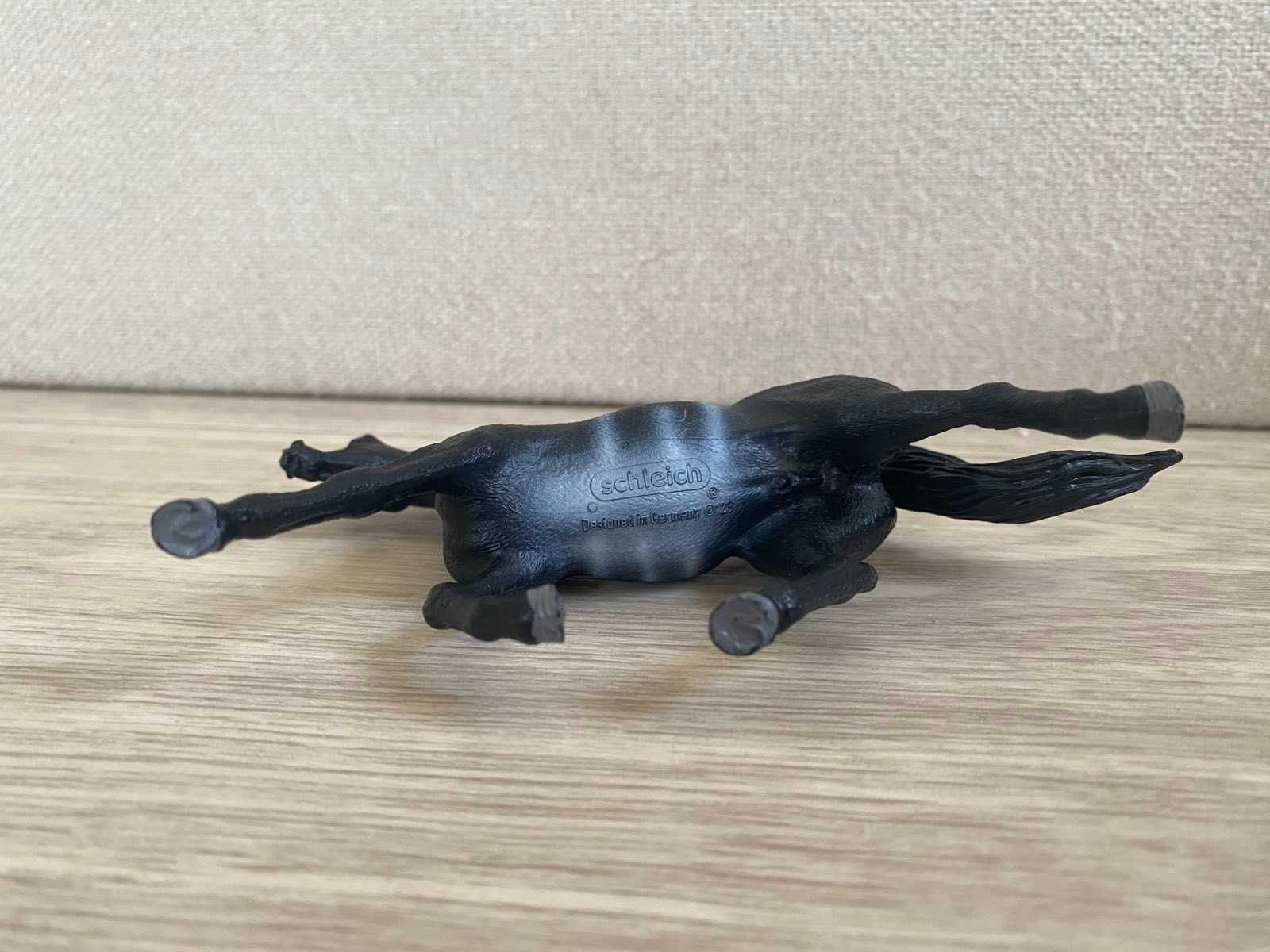 Schleich жеребец 2023