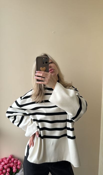 Стильний светр HM