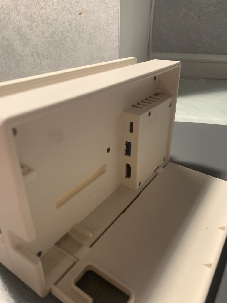 ПРОДАЮ Nintendo switch
