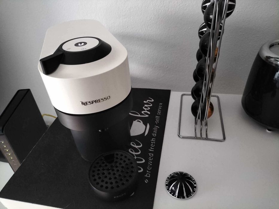 Máquina Nespresso Vertuo Pop