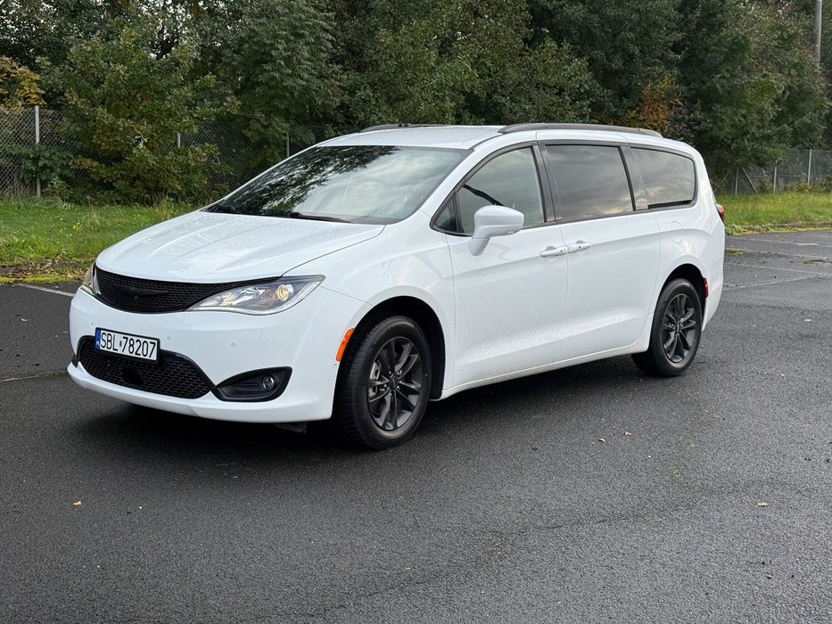 Chrysler Pacifica Touring S AWD | wysokie wyposażenie | radar, kamery 360, monitory