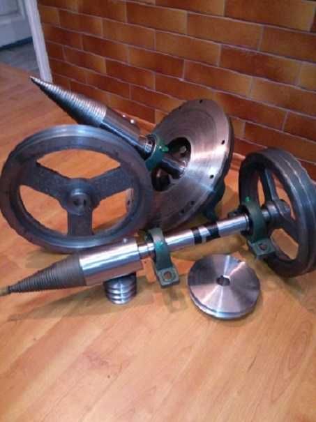 Дровокол конусний. ШкІви.  Повний комплект з маховиком на 220V. Конуса