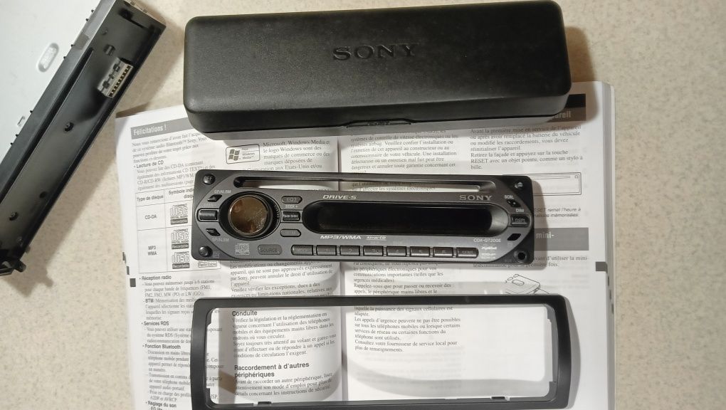 Автомобильный CD ресивер Sony CDX- GT200E