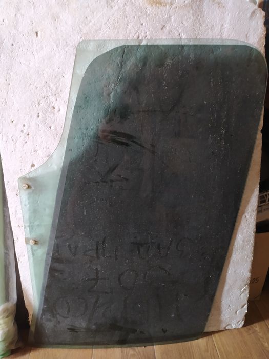 Стекло боковое, Пежо, Фольц, Ауди,Мэрс.