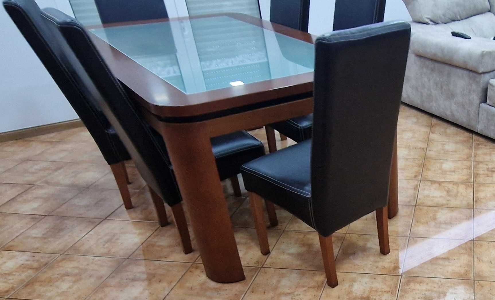 Sala de estar e jantar
