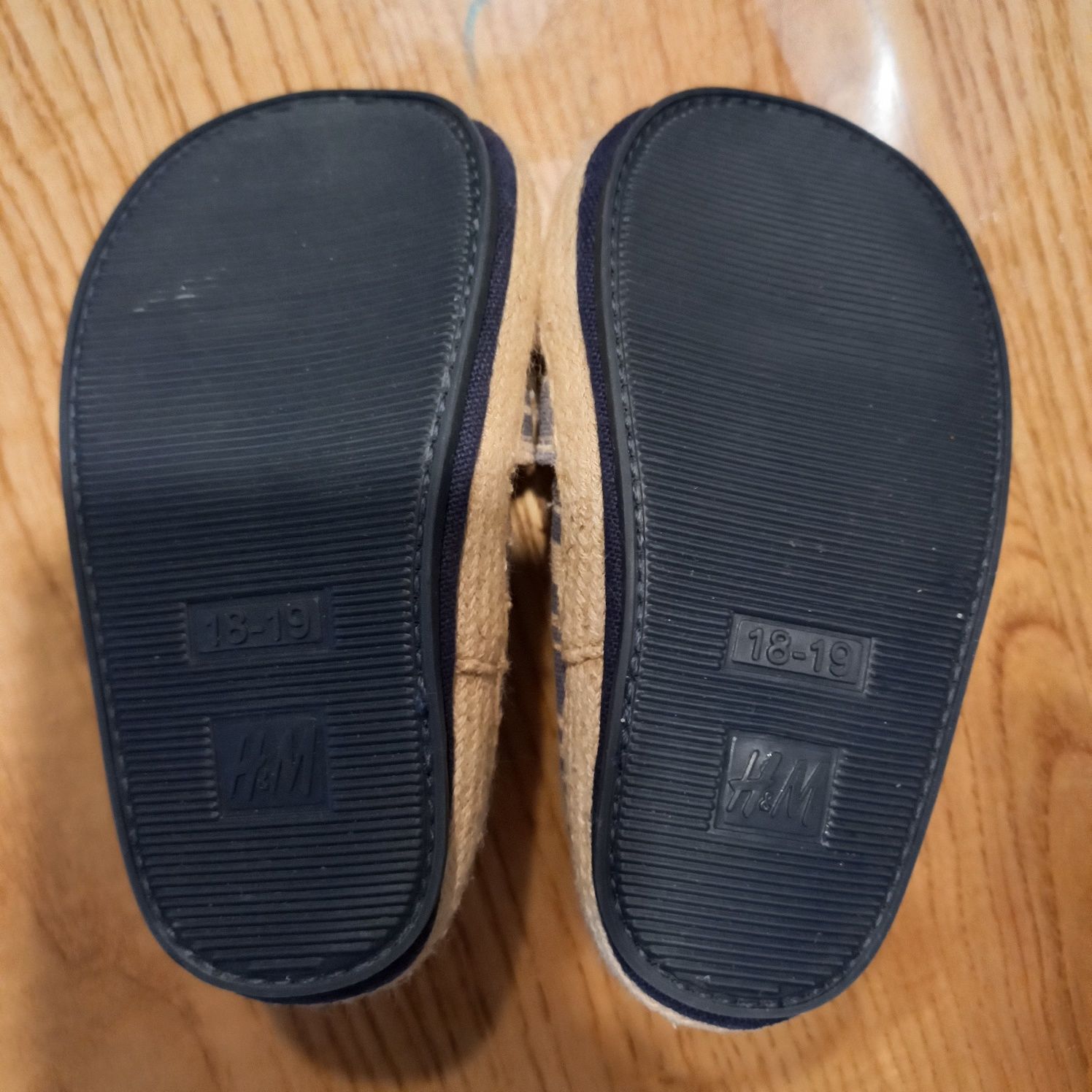 Sprzedam buciki chłopięce H&M,  rozmiar 18/19