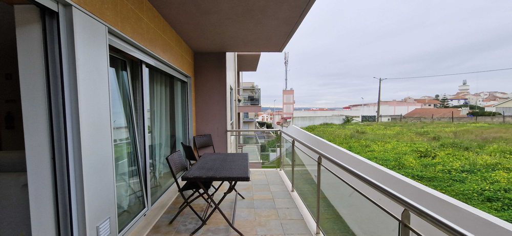 Apartamento T1 para férias com piscina a 700m praia São Martinho Porto
