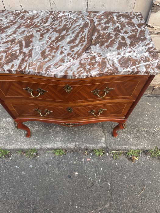 Тумба-комод та інші речі для дому