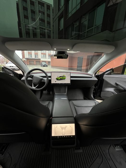 Tesla Model 3 2024 Highland