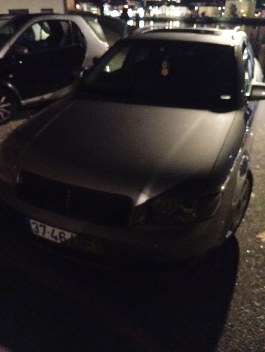 Audi A4 em bom estado