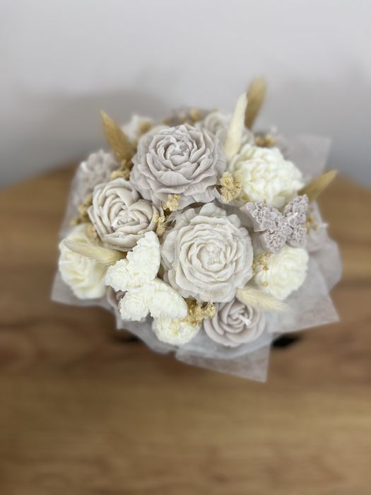 Flowerboks ze swiec sojowych zapachowy prezent kwiaty ślub urodziny