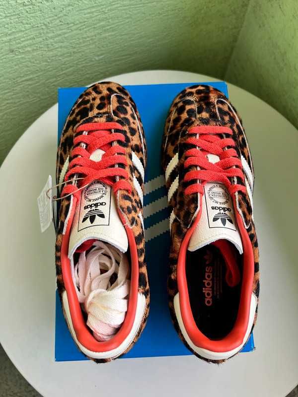 Tanie/Moda//Red_Leopard_i_AAdidas_Sàmba_0G_EU.41