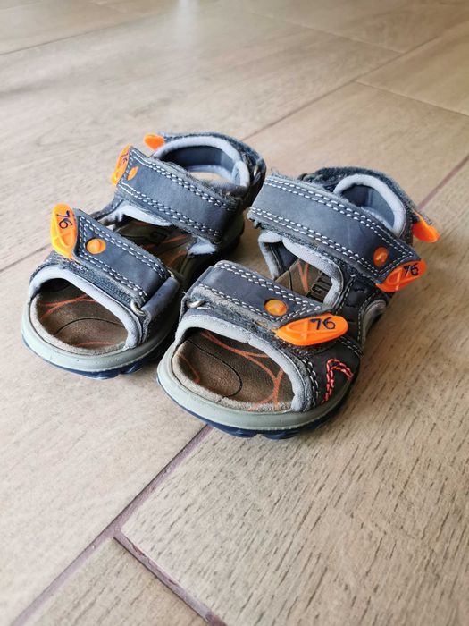 Sandały dziecięce Primigi rozmiar 25