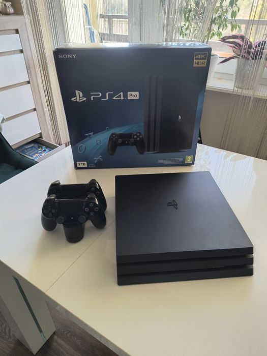 Konsola Ps4 Pro 1Tb