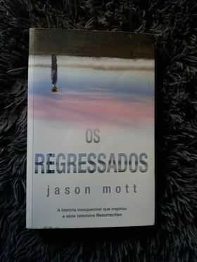 Livro: Os Regressados