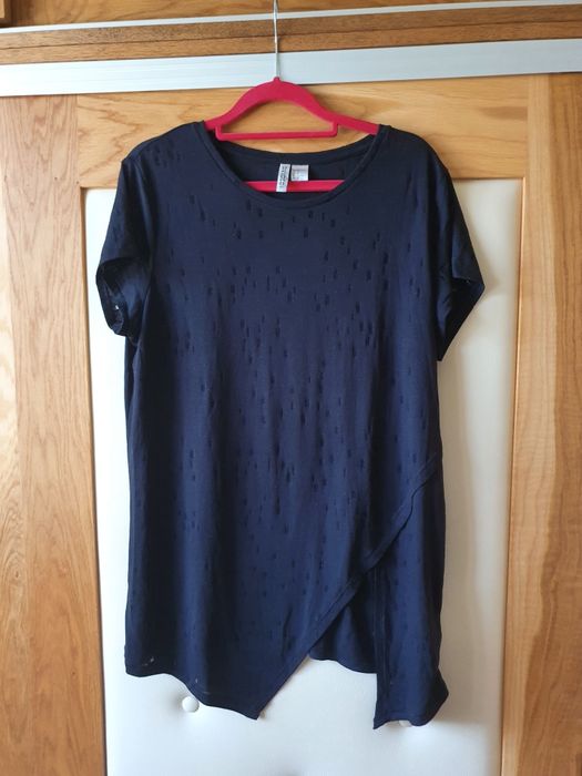 Koszulka z dziurami H&M Divided, M