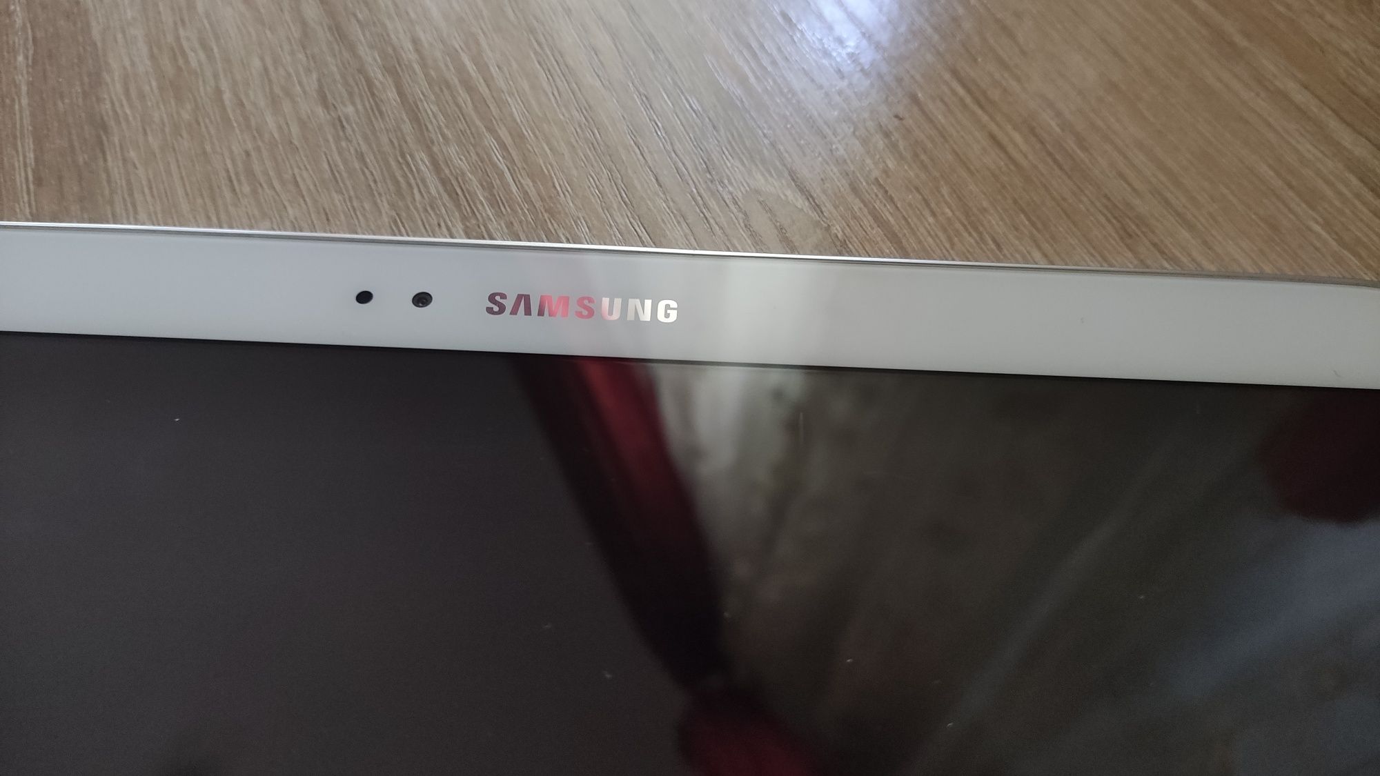 Планшет Samsung 10"