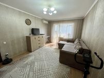 Продаж 2 кімнатної квартири з новим євроремонтом на Намиві вул. Озерна