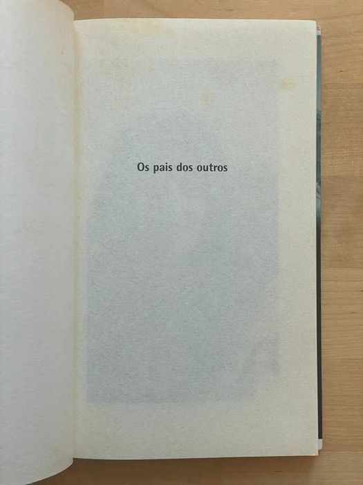 Livro Os Pais dos Outros - Romana Petri