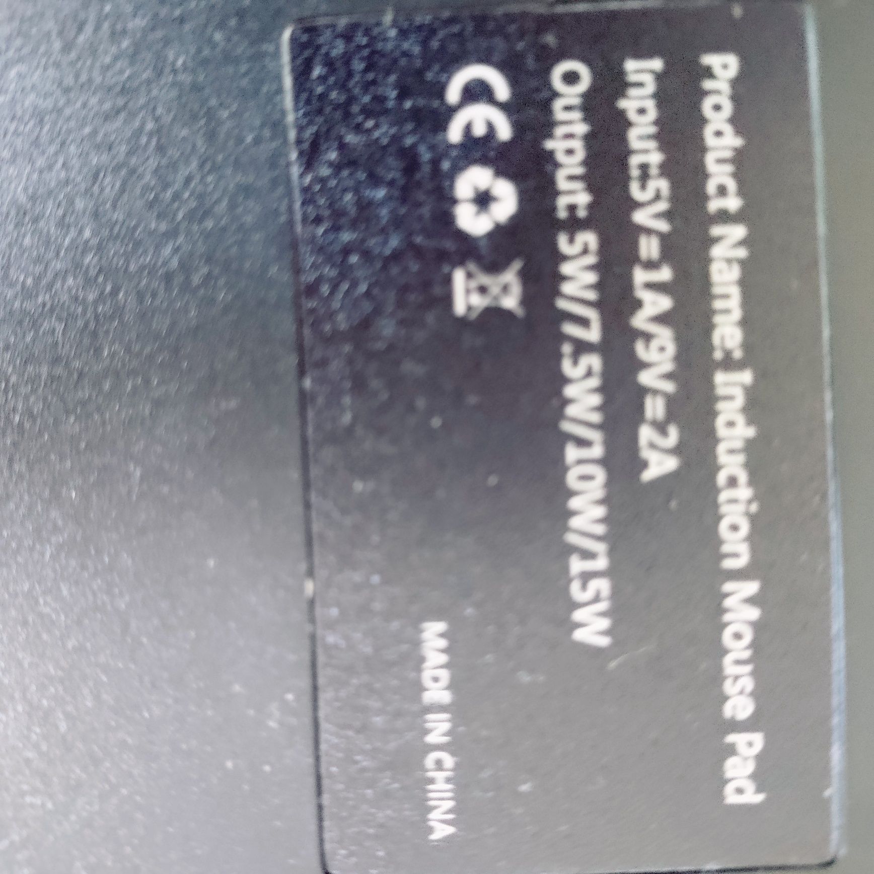 Mata , podkładka ochronna na biurko z funkcją ładowania telefonu