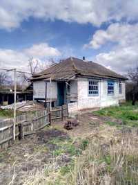 Будинок дом в селі