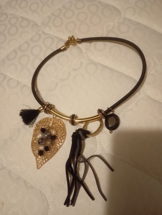 Colares várias cores