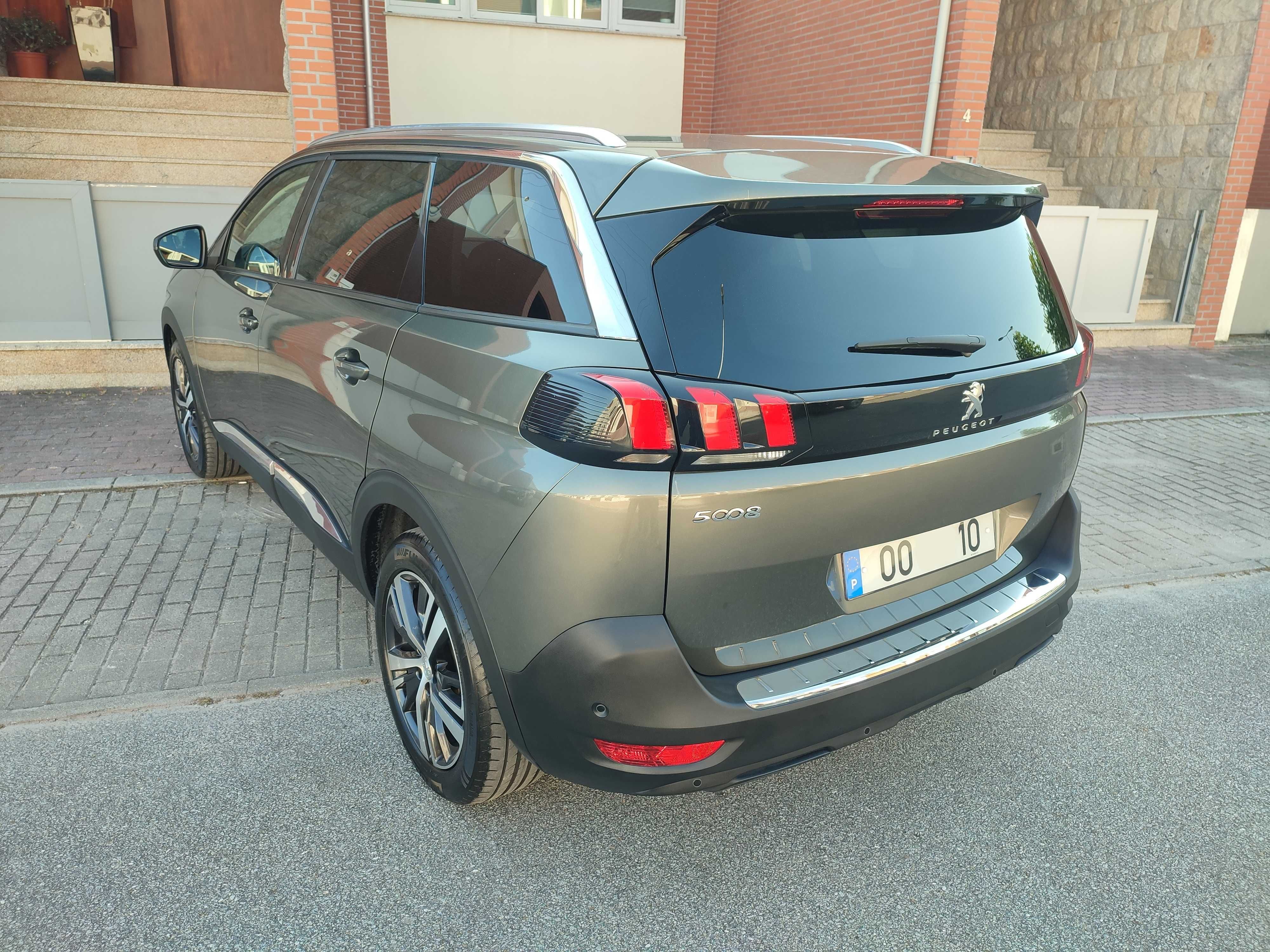 Peugeot 5008 Allure Hdi 120CV -Nacional - 7 Lugares - Trato de Crédito