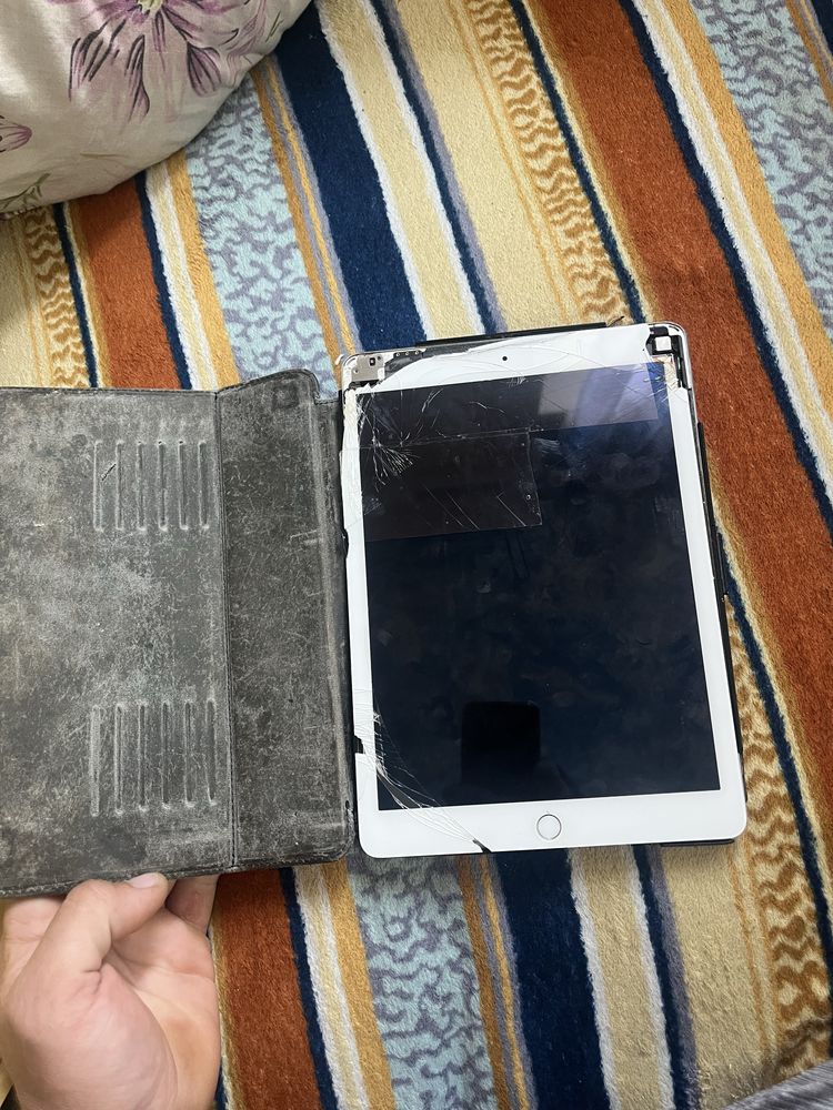 Ipad air 2 на запчастини