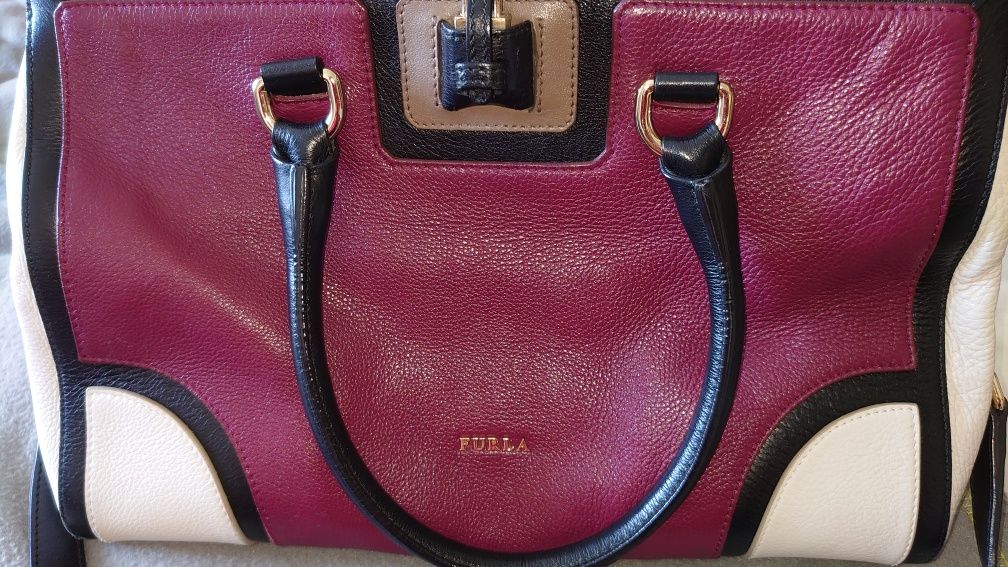 Vendo Mala Furla Original de Pele genuína