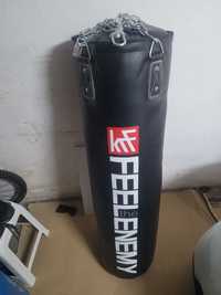 Saco de boxe 1,20m  + suporte como novo