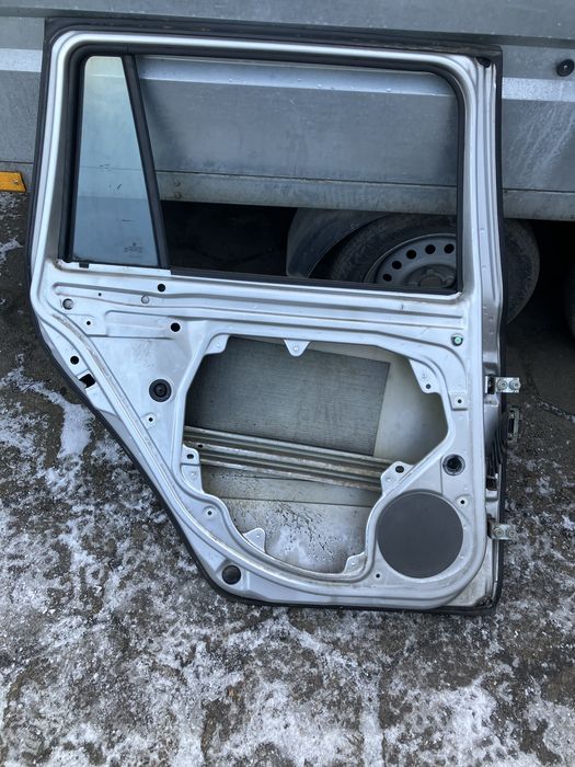 Skoda Octavia II - drzwi tył lewe prawe