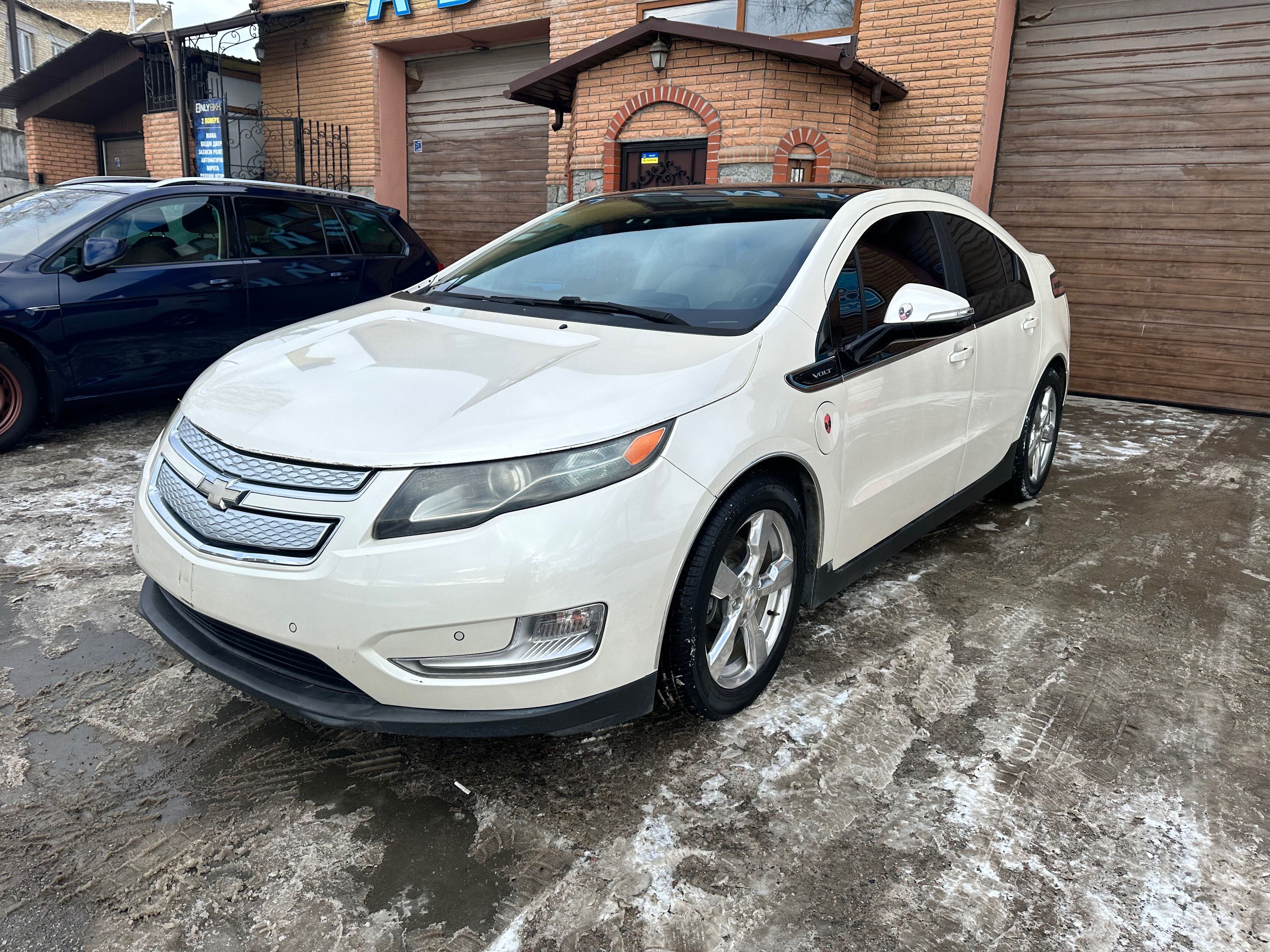 Продаю Chevrolet Volt 1 цілий без ДТП