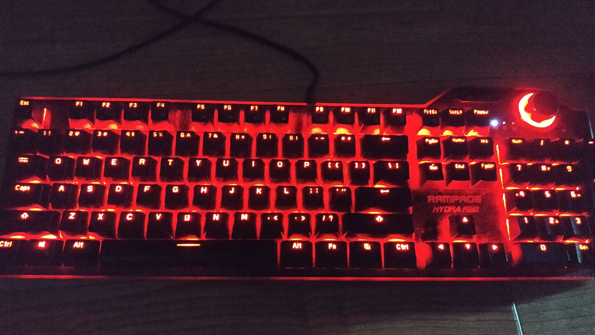 Klawiatura mechaniczna gamingowa podświetlana RGB RAMPAGE