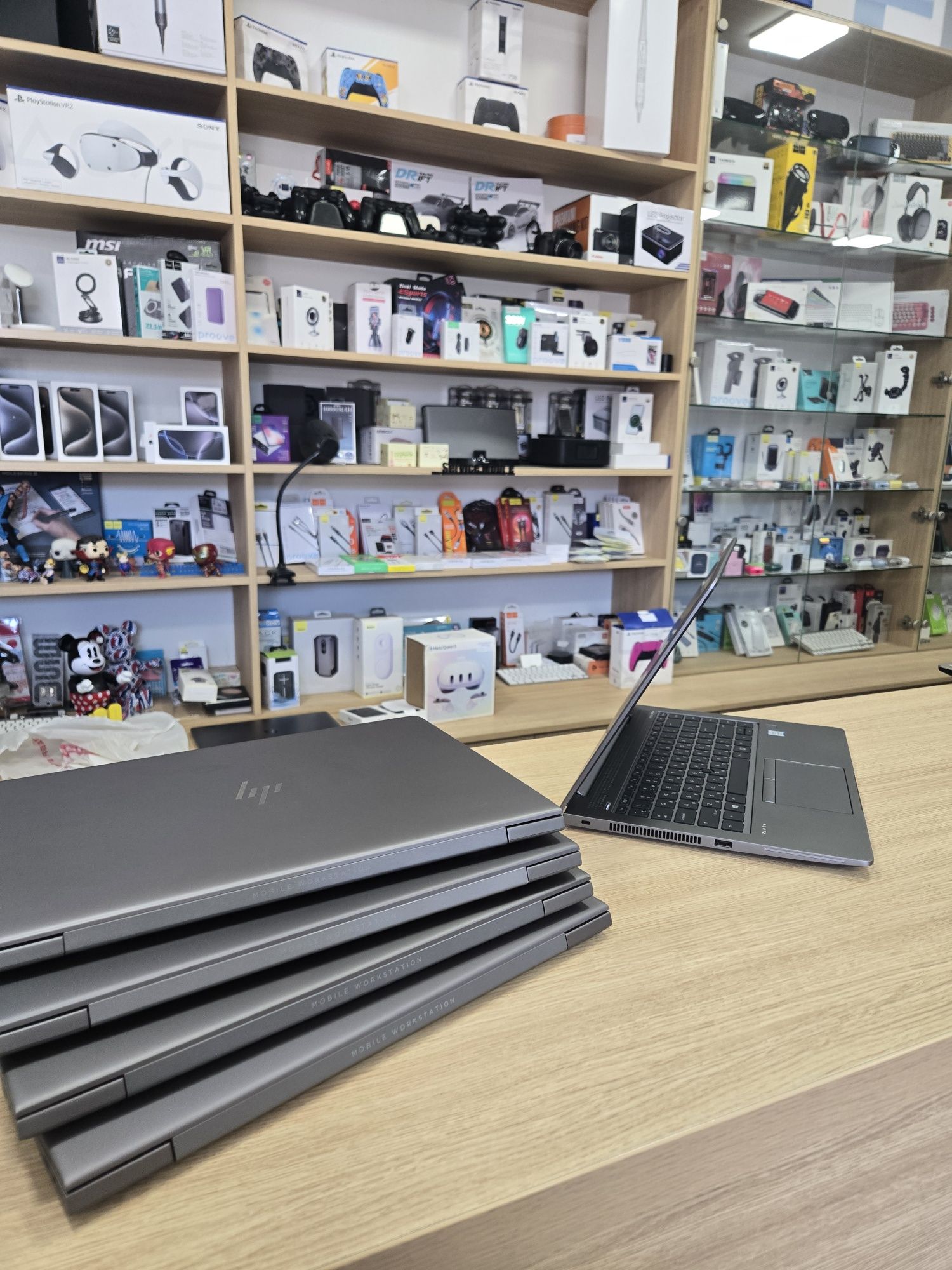 Потужній/Як нові/Батарея 100%-6годин YouTube/HP zbook 14/i7/16/ssd/IP