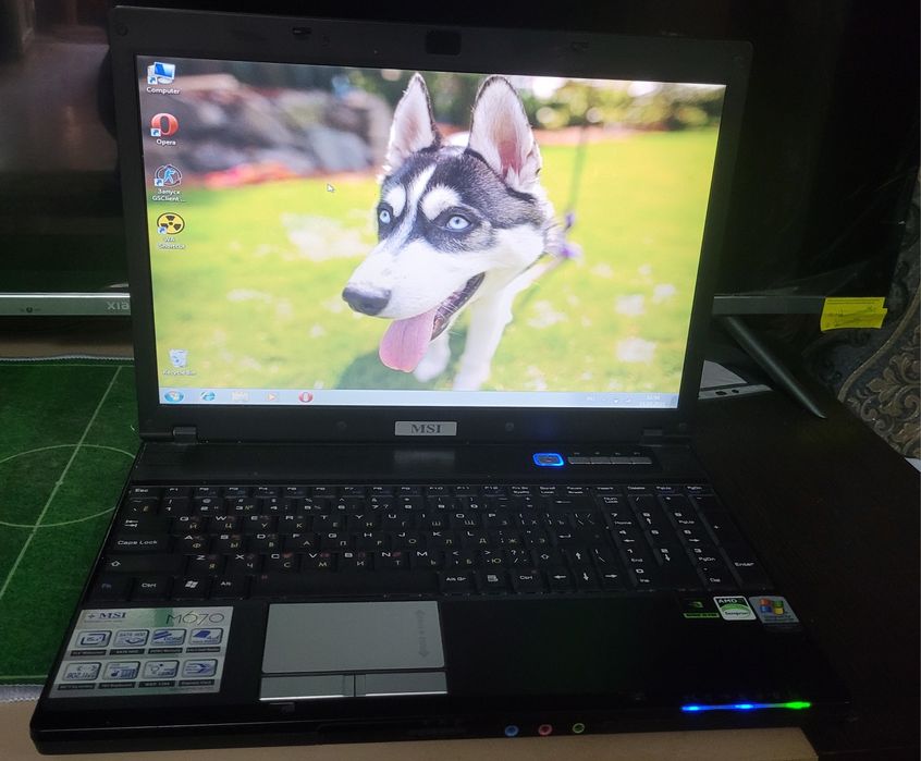 Ноутбук MSi 15 дюймов