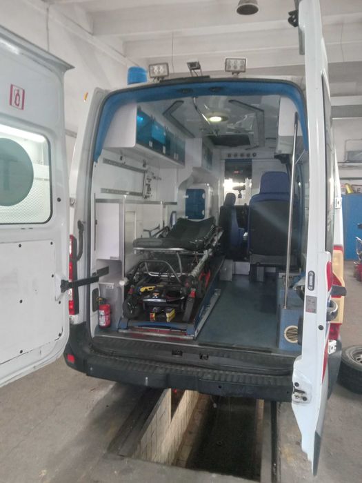 Ambulans Renault Master 145 KM, 2299 cm³, 2012 rok prod.