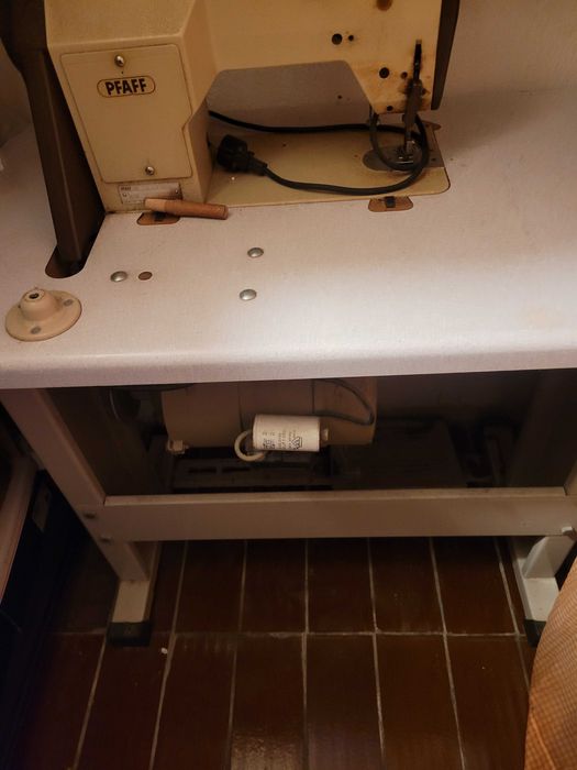 Maquina de costura industrial sem uso