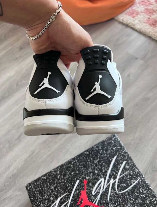 Buty Trampk Jordan 4 Retro military black R.38