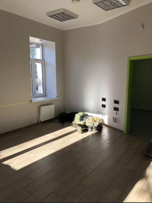 Продається офісне приміщення  в центрі