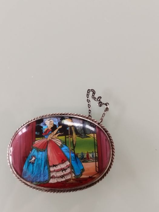 lindo broche de prata antigo e asas de borboleta