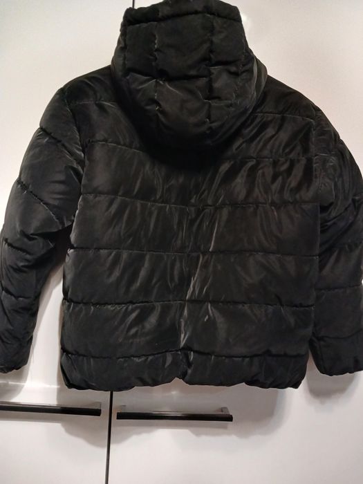 Продам курточку для девочки.