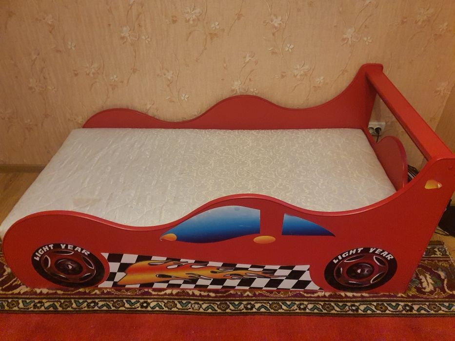 Дитяче ліжко машина