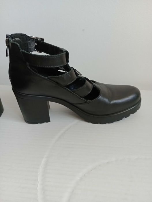 Buty damskie skórzane Lasocki rozmiar 38,5