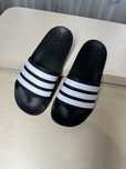 Шльопнці Adidas 37р оригінал