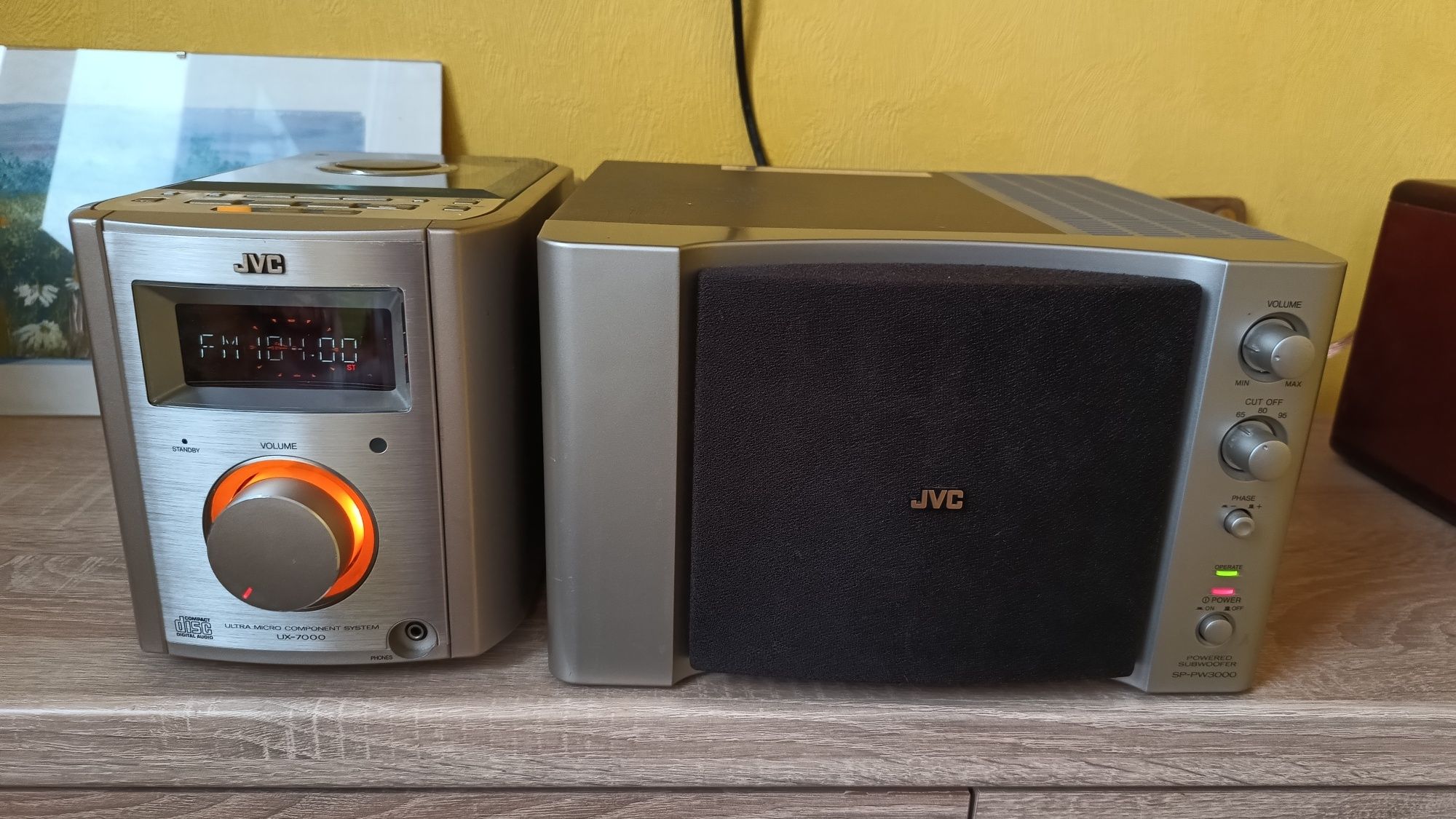 Продам активний сабвуфер JVC SP-PW3000