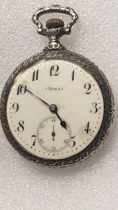 Часы карманные швейцарские DOXA