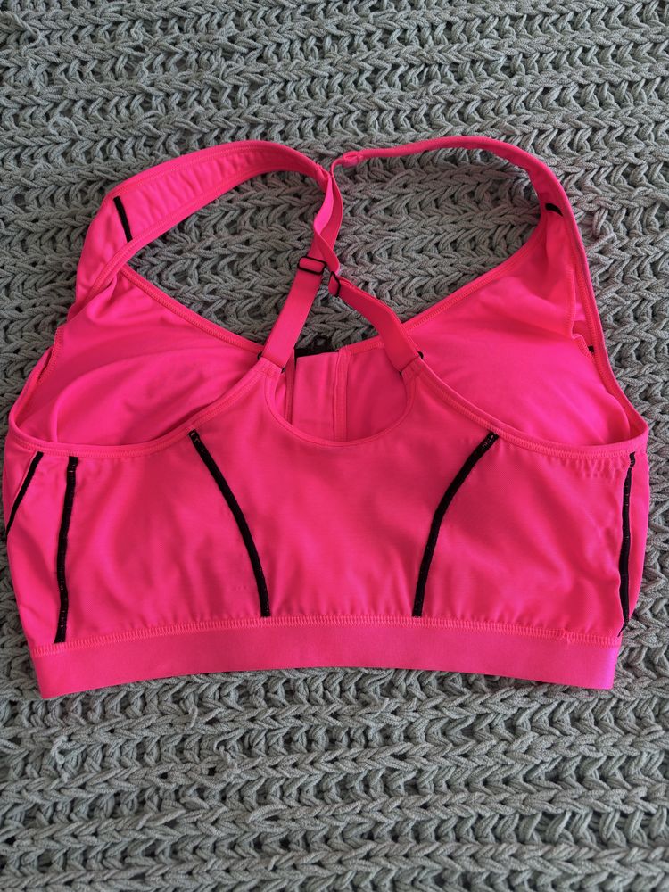 Rozowy neonowy top sportowy w bardzo dobrym stanie super sie prezentuj