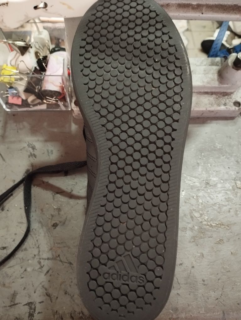 Tênis adidas  pretos