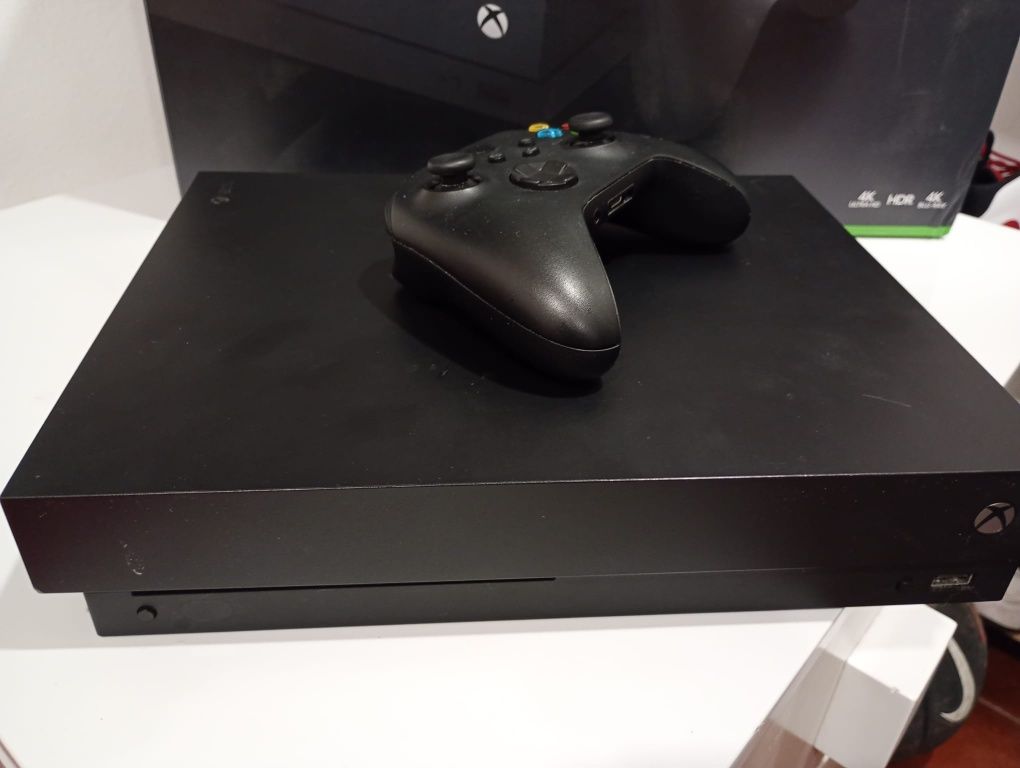 Xbox One X Preto – 100% Funcional + Comando Original + Caixa